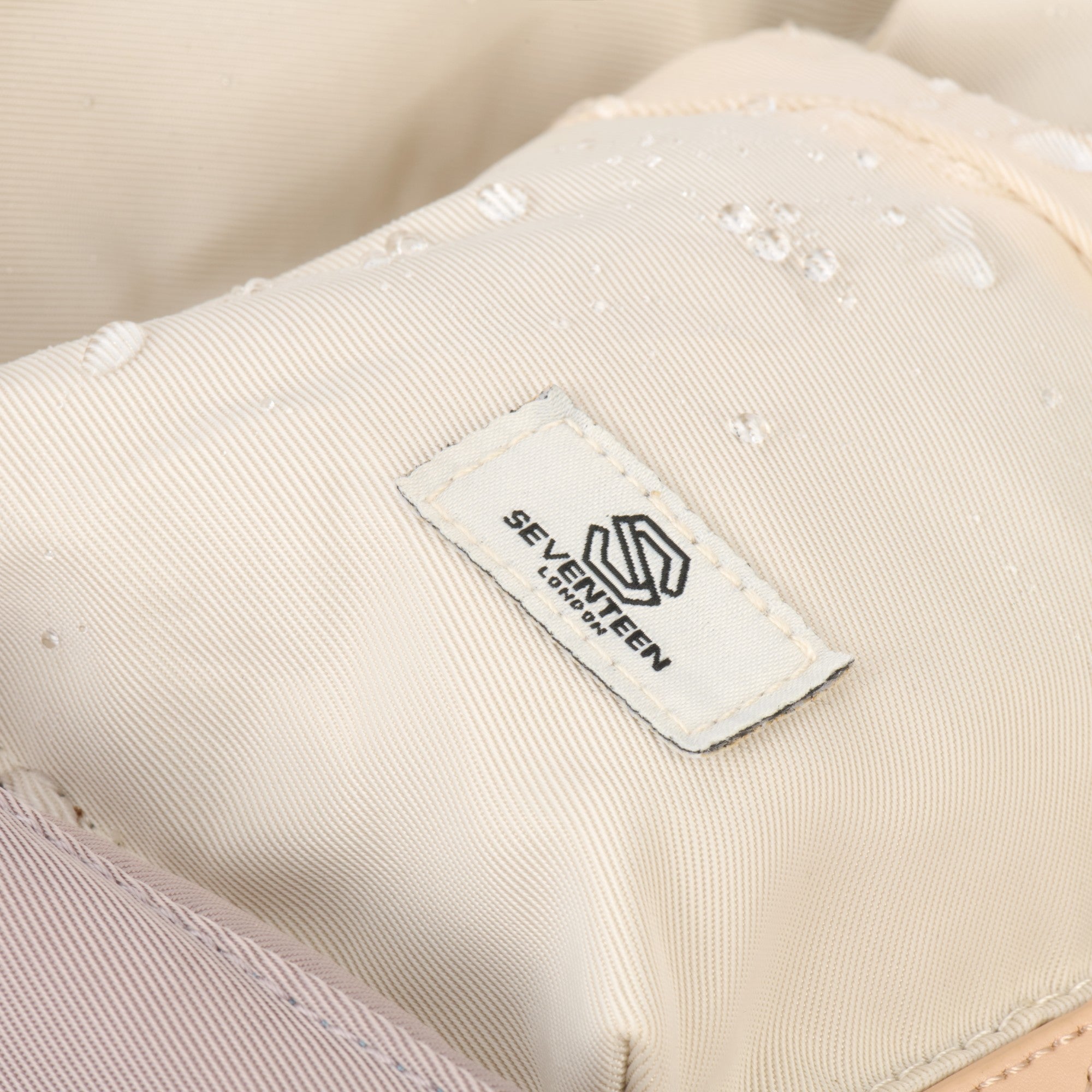 Piccadilly Circus Backpack - Grey & Cream