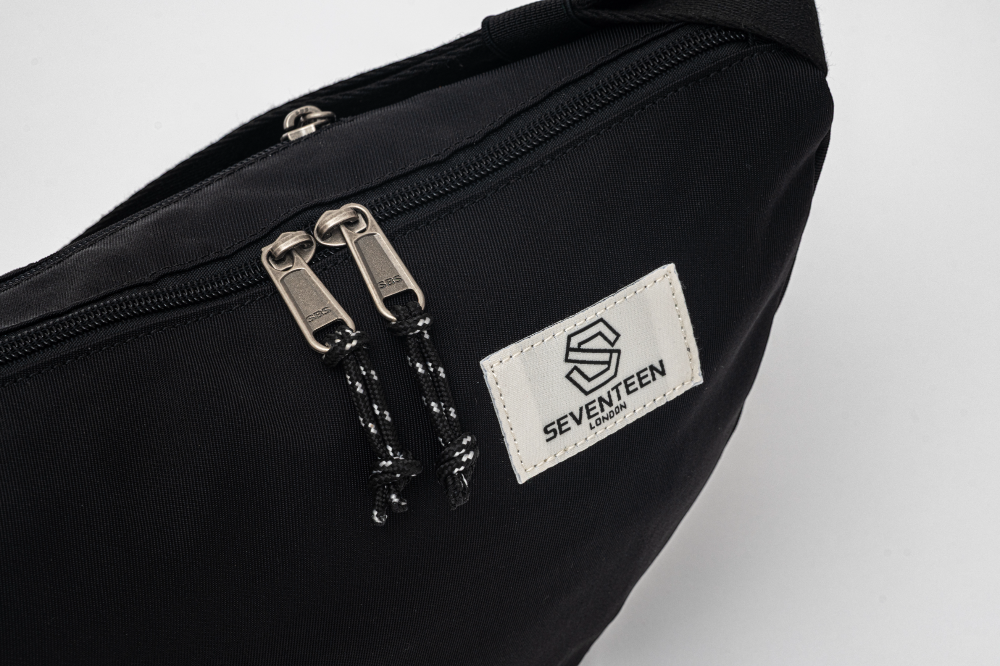 Hyde Park Crossbody Bag - Black