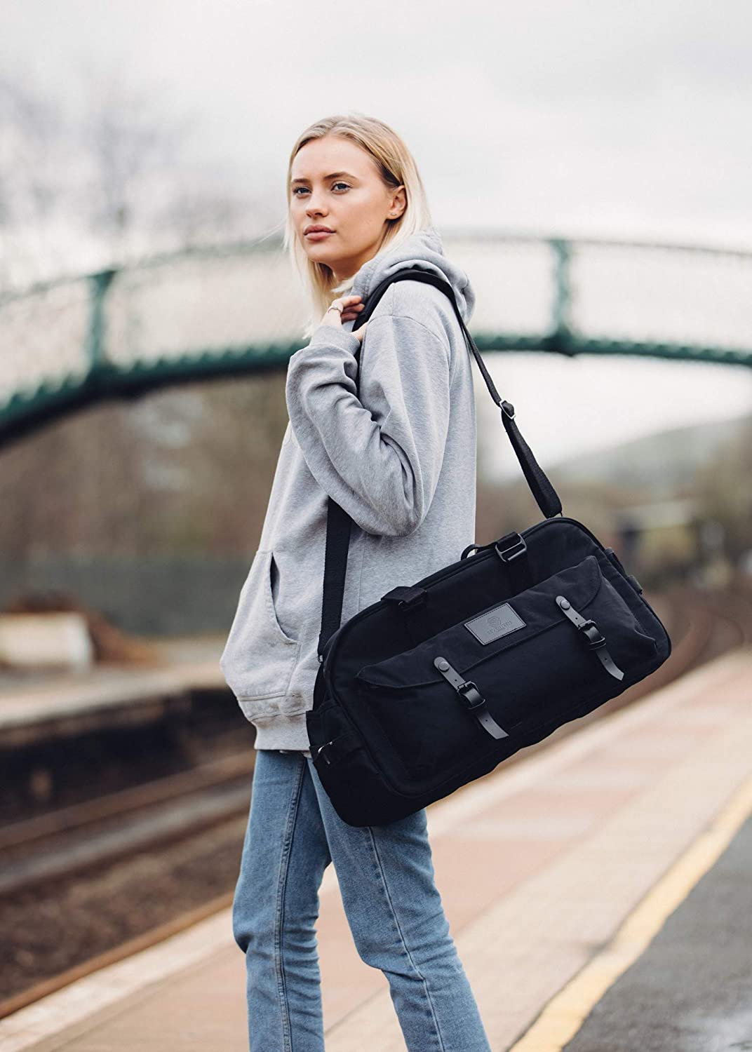 Hackney Duffle Weekend Bag Black - Seventeen London