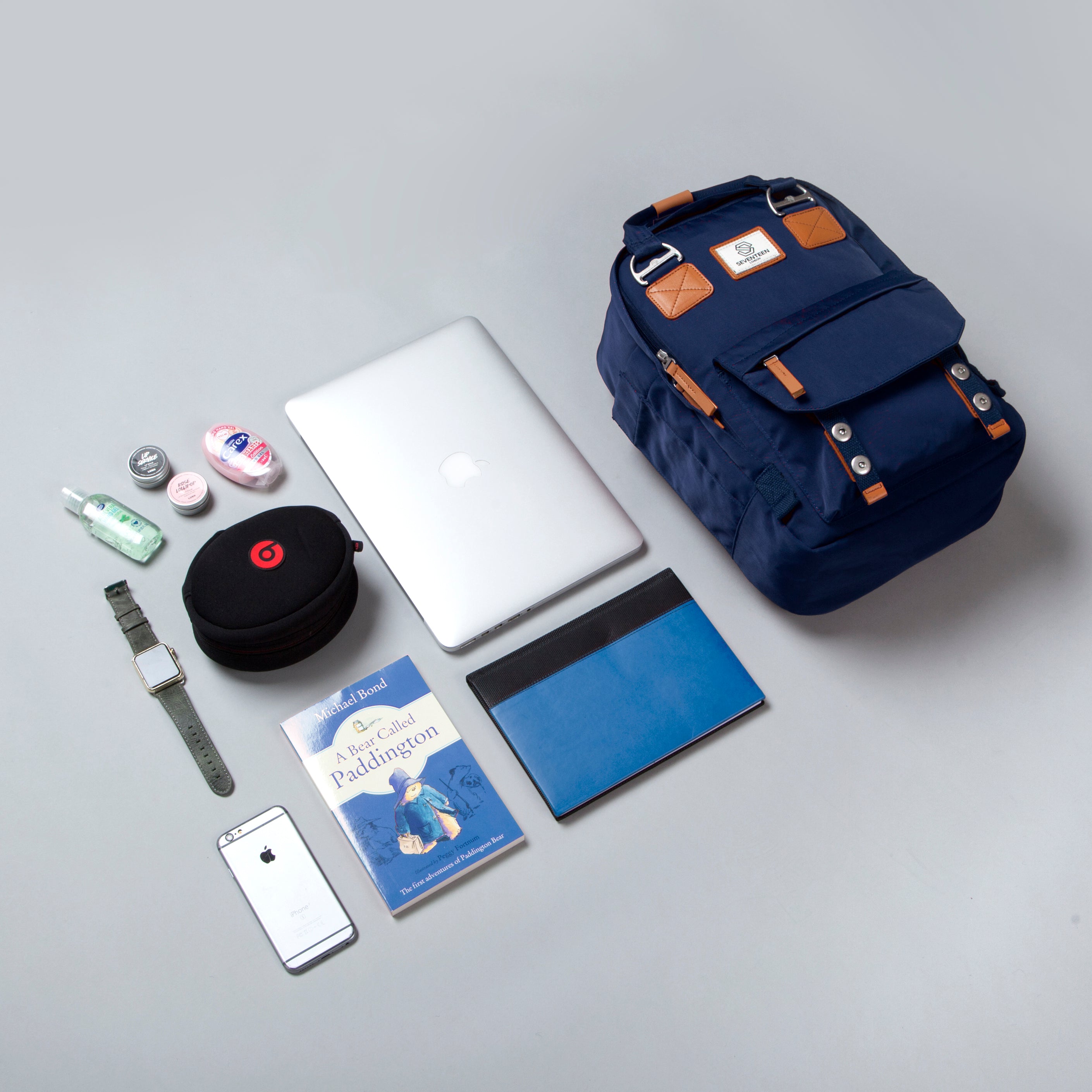 Camden Backpack Navy - Seventeen London